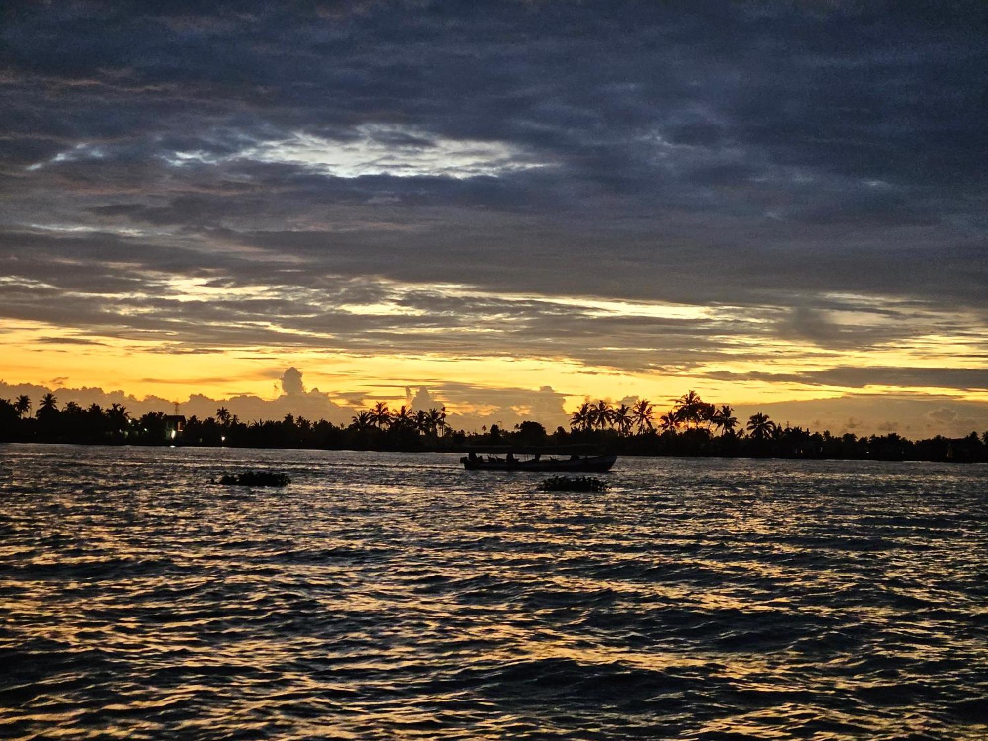 Pamba Inn Alappuzha Bagian luar foto