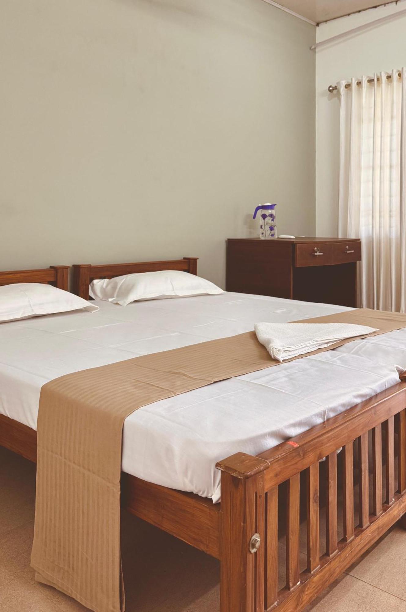 Pamba Inn Alappuzha Bagian luar foto